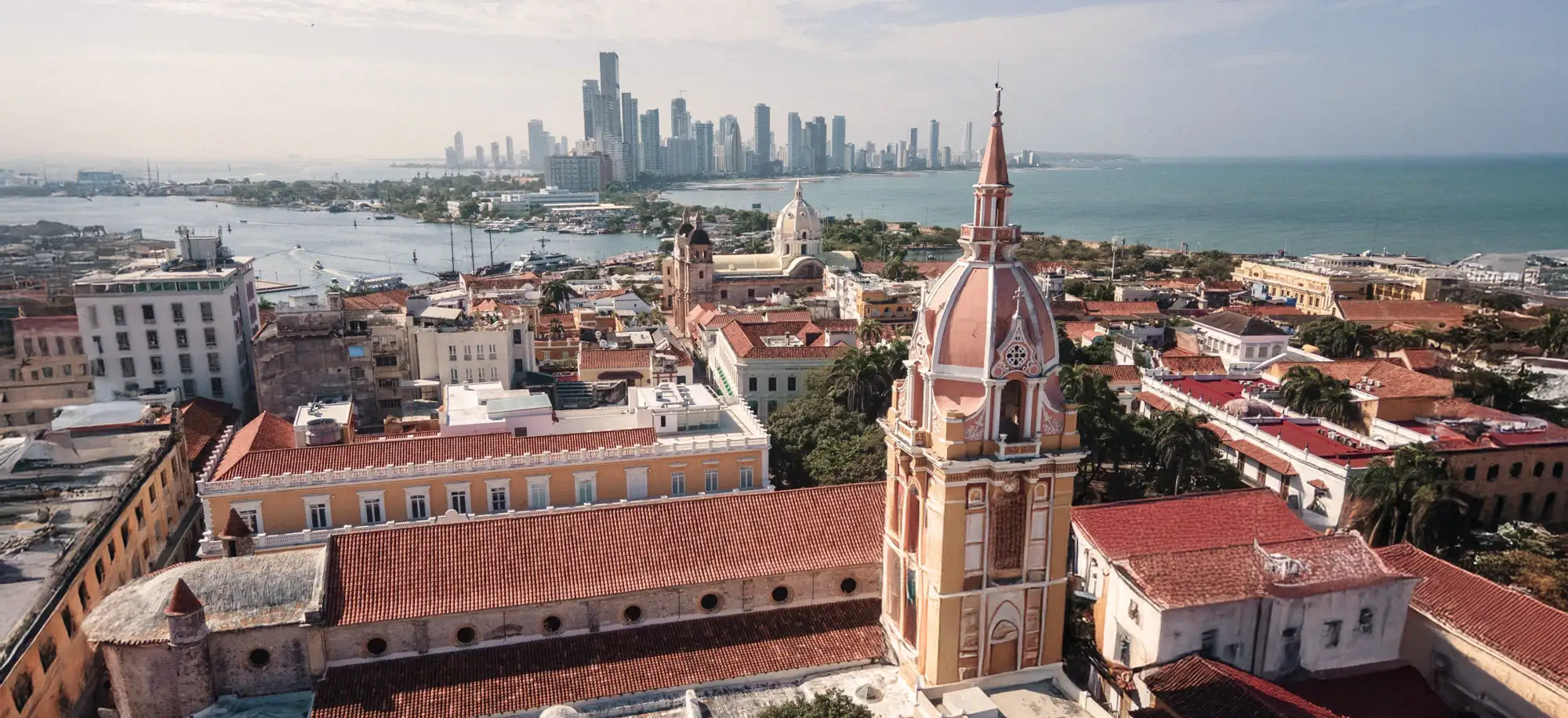 Cartagena con Panamá de Regalo