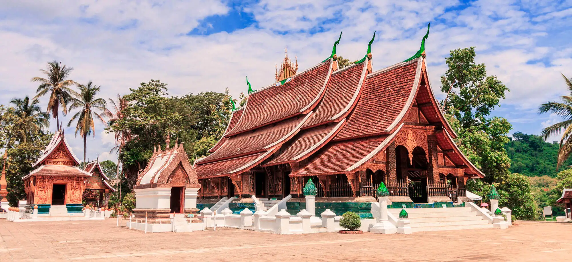 Trips to Wat Xieng Thong Temple